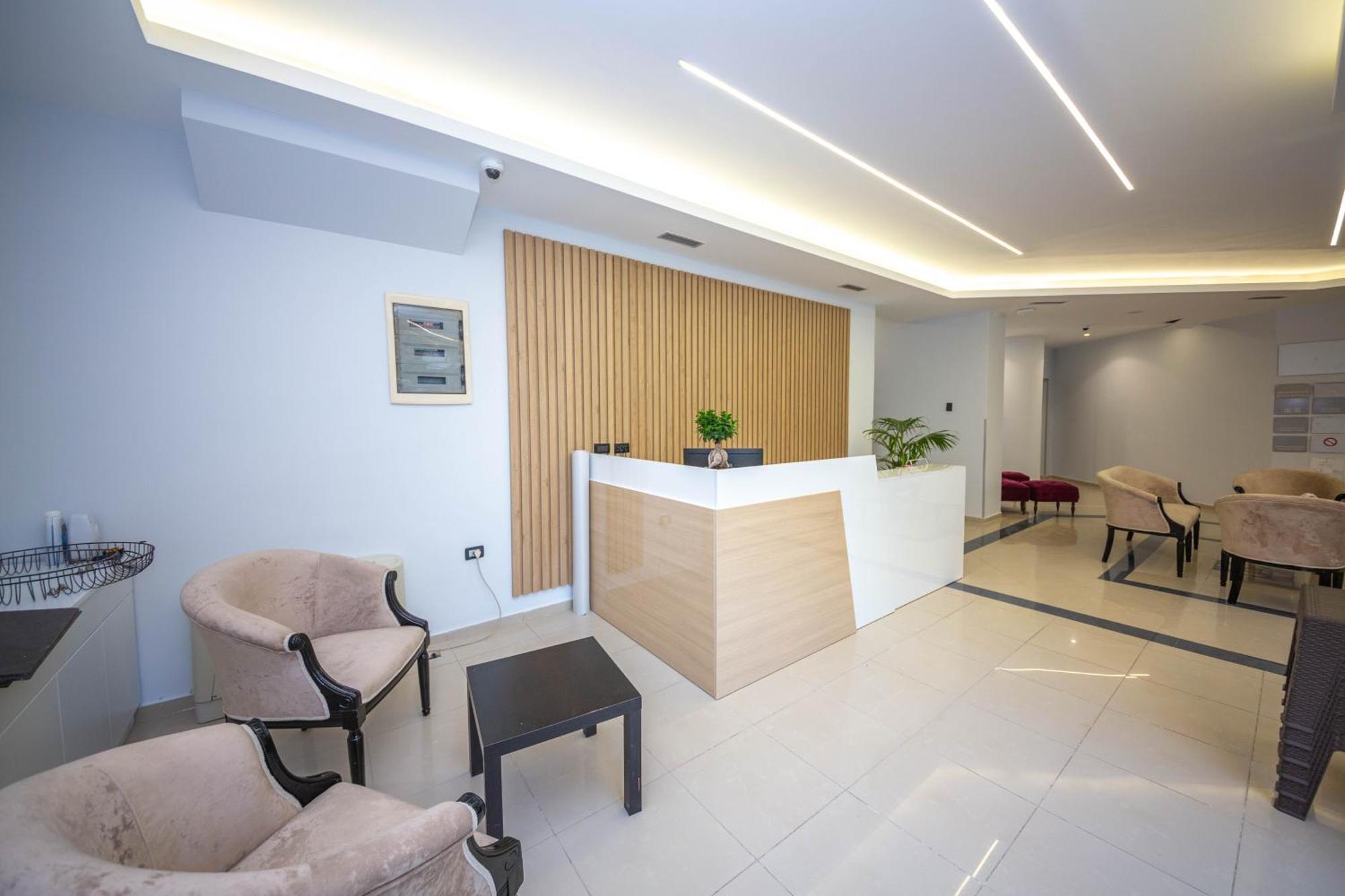 Hotel Sea Breeze Sarandë Exterior foto