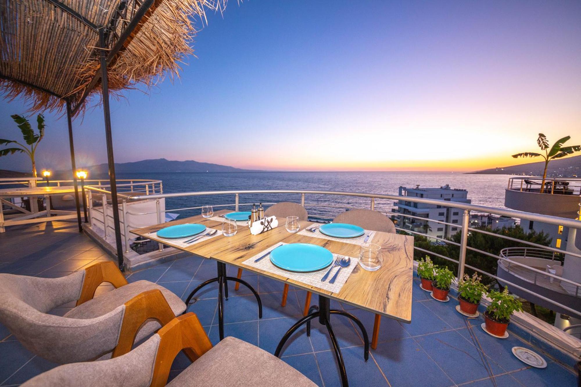 Hotel Sea Breeze Sarandë Exterior foto