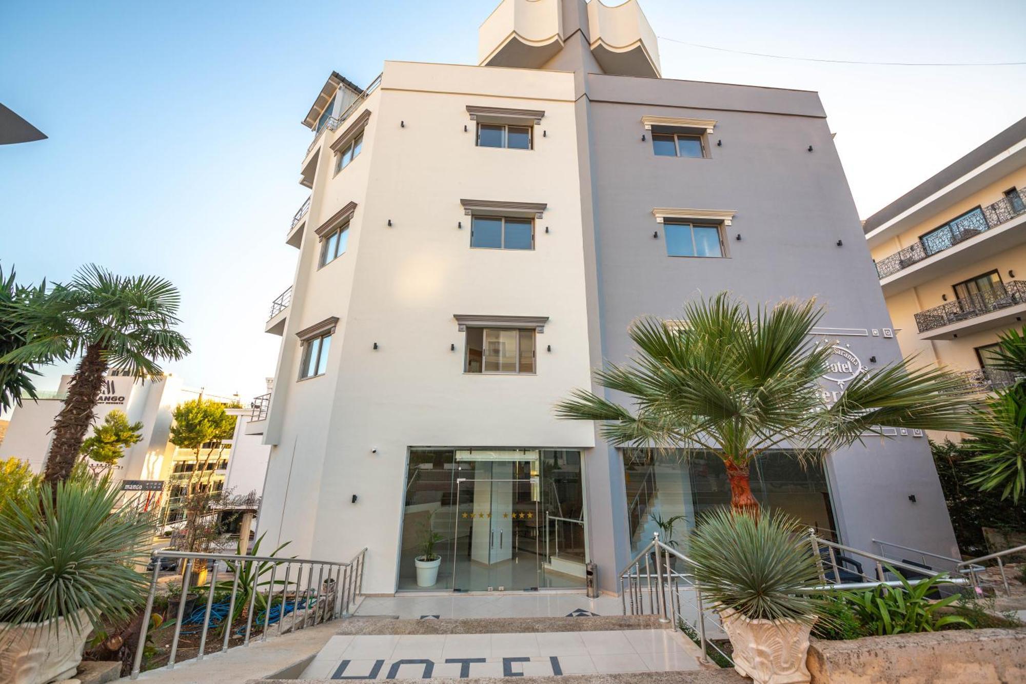 Hotel Sea Breeze Sarandë Exterior foto