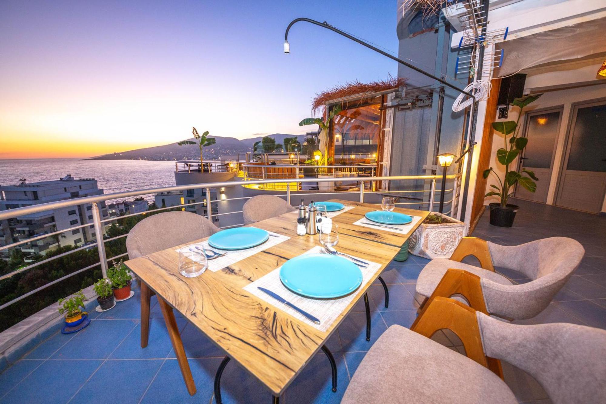 Hotel Sea Breeze Sarandë Exterior foto