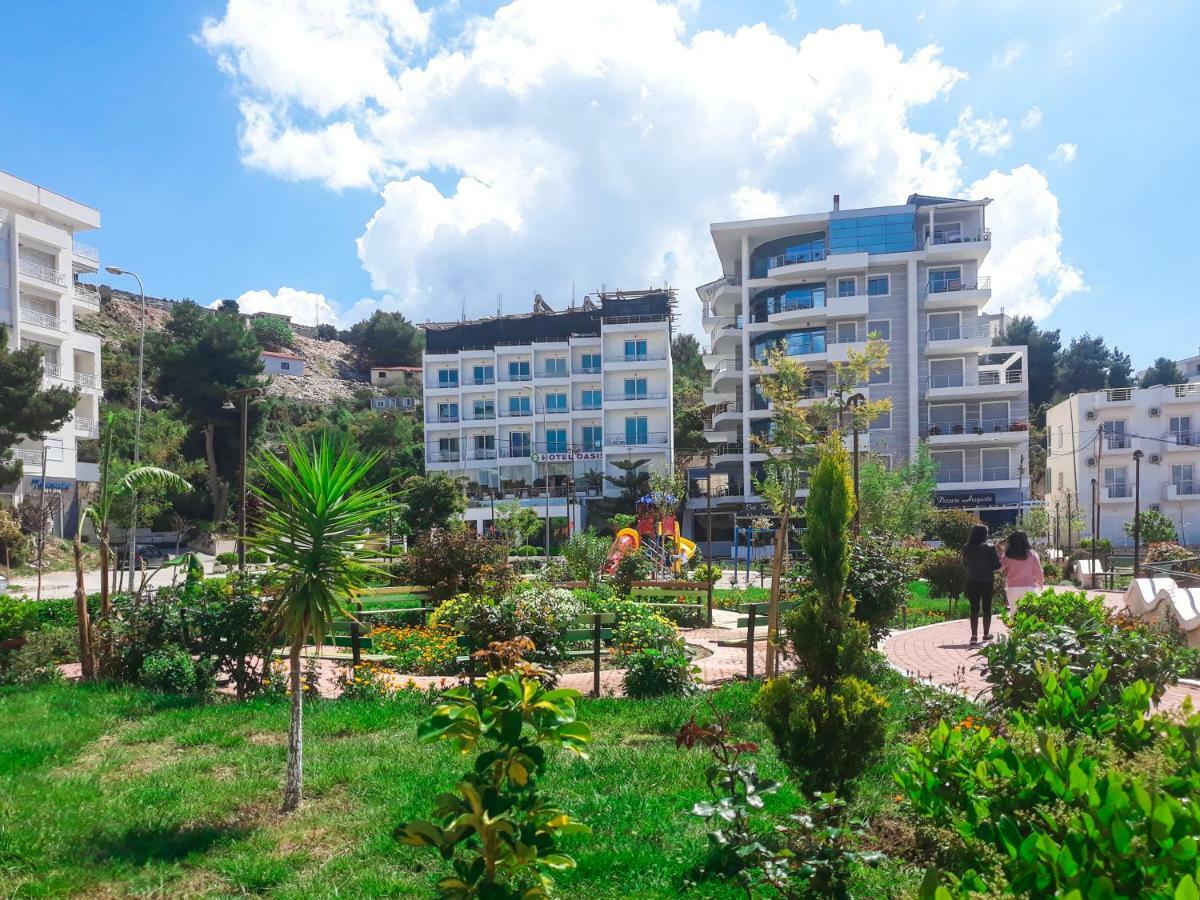 Hotel Sea Breeze Sarandë Exterior foto